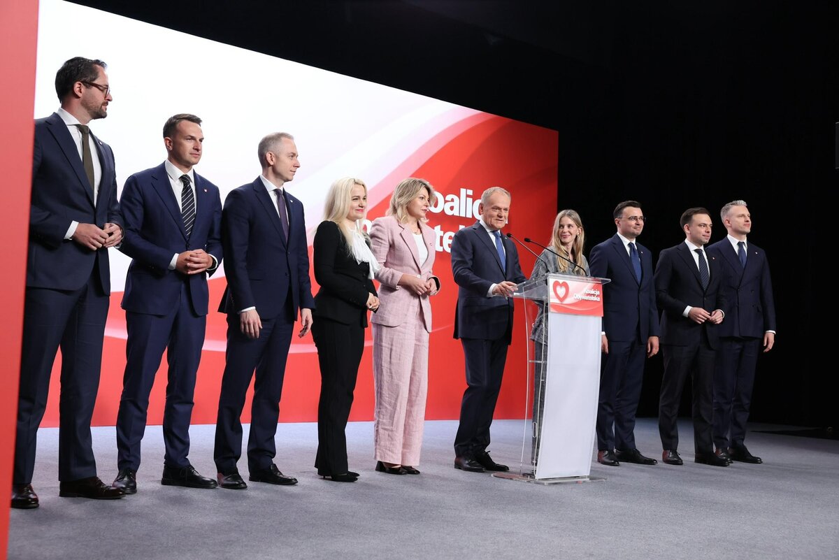 Ministrowie na front wyborczy, Polacy na boczny tor. Tusk ogłasza mobilizację partyjną w czasie kryzysu